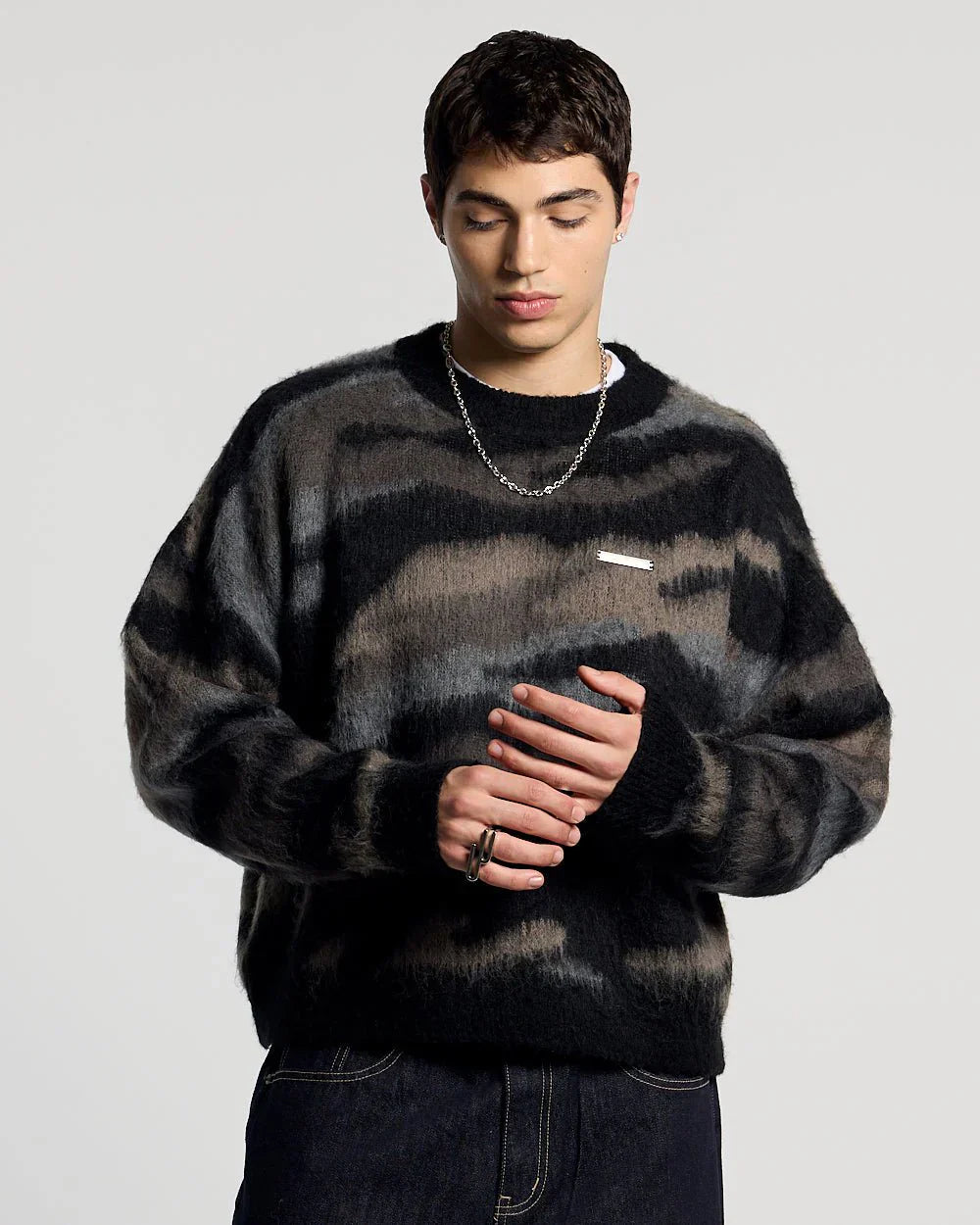 COLD CULTURE DISTRESS CURVED ZIP KNIT