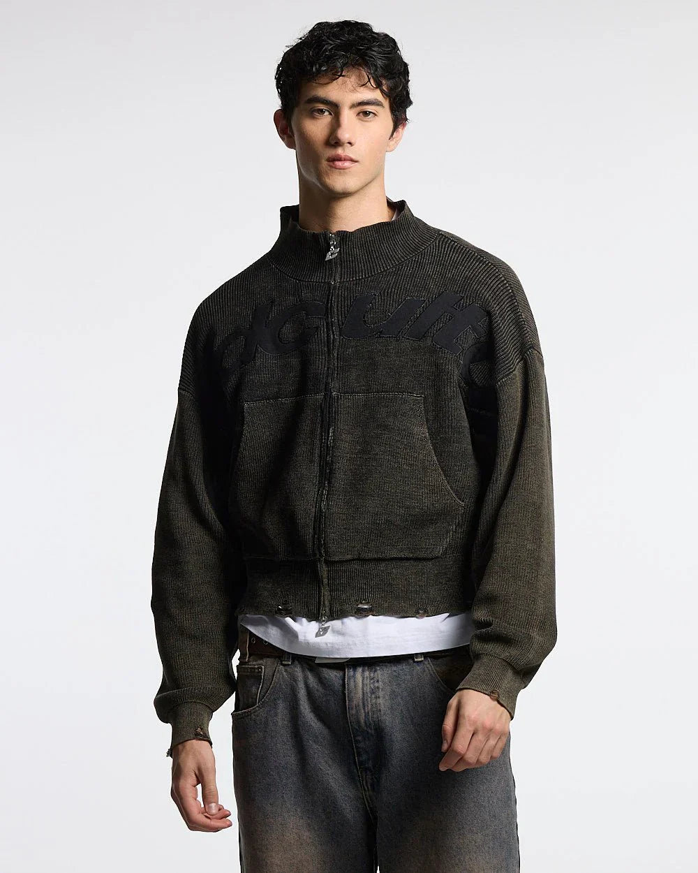 COLD CULTURE DISTRESS CURVED ZIP KNIT